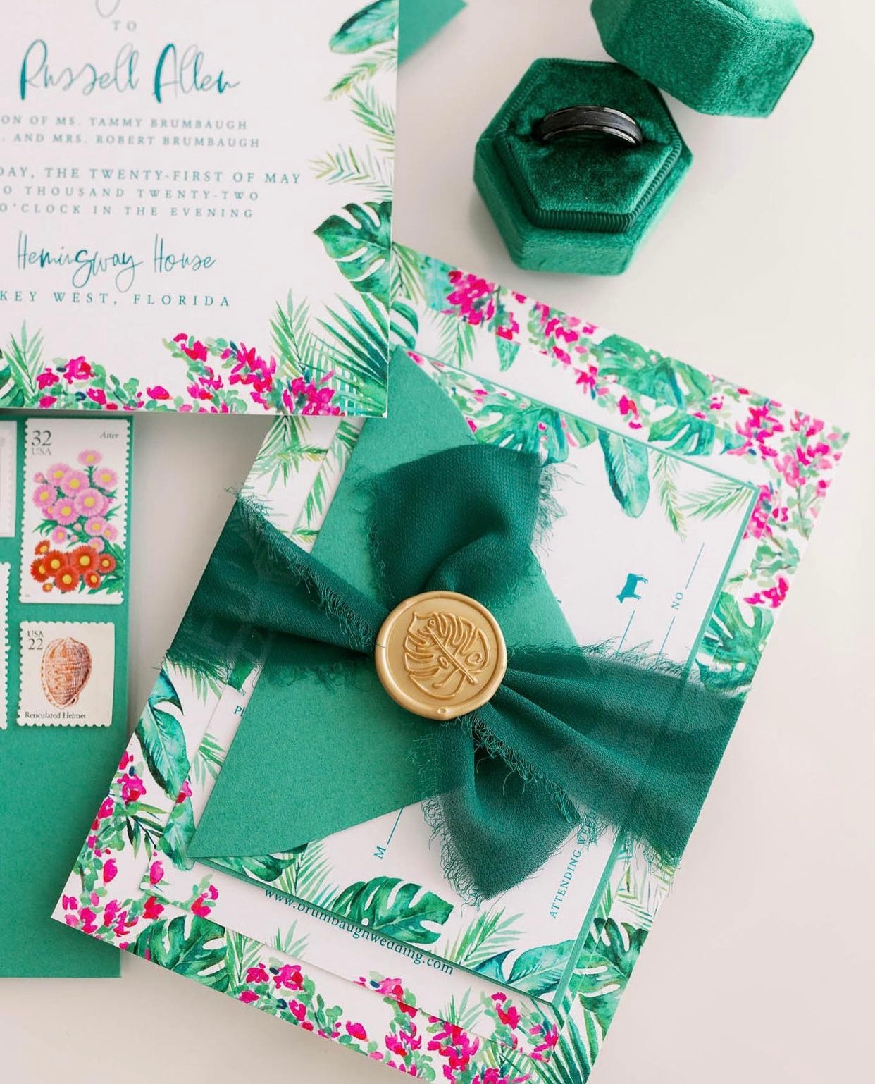 Semi-Custom Suite - Emerald Lush Bougainvillea